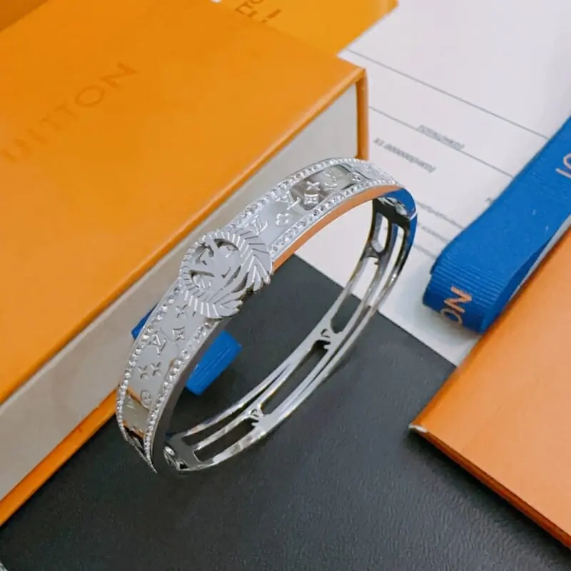 louis vuitton lv bracelets s_1262b373